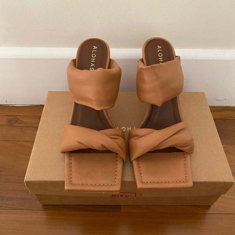 ALOHAS Tan Knot Leather Heeled Sandals